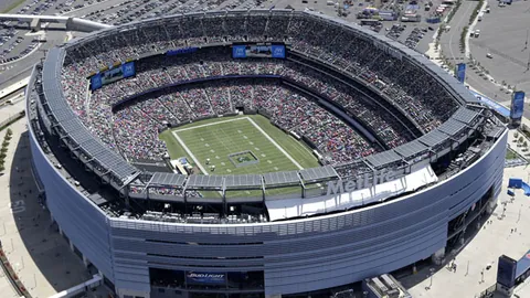 《巴比伦5号》重生在即？J·迈克尔·斯特拉辛斯基揭秘Netflix版重启背后的独家心声！